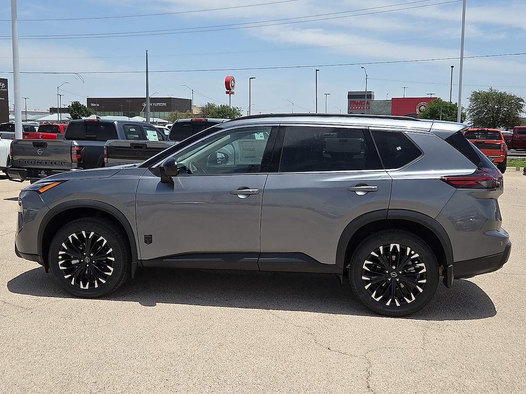 New 2026 Nissan Rogue Dark Armor Front-Wheel Drive 2026.5