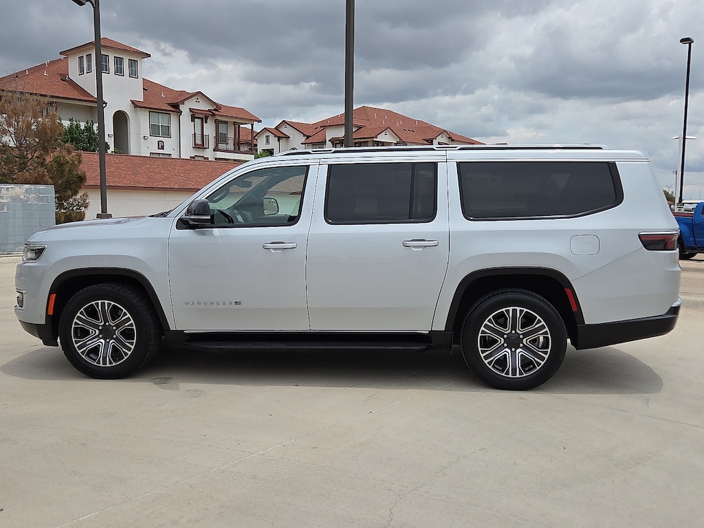 Used 2024 Jeep Wagoneer L Series II 4x2