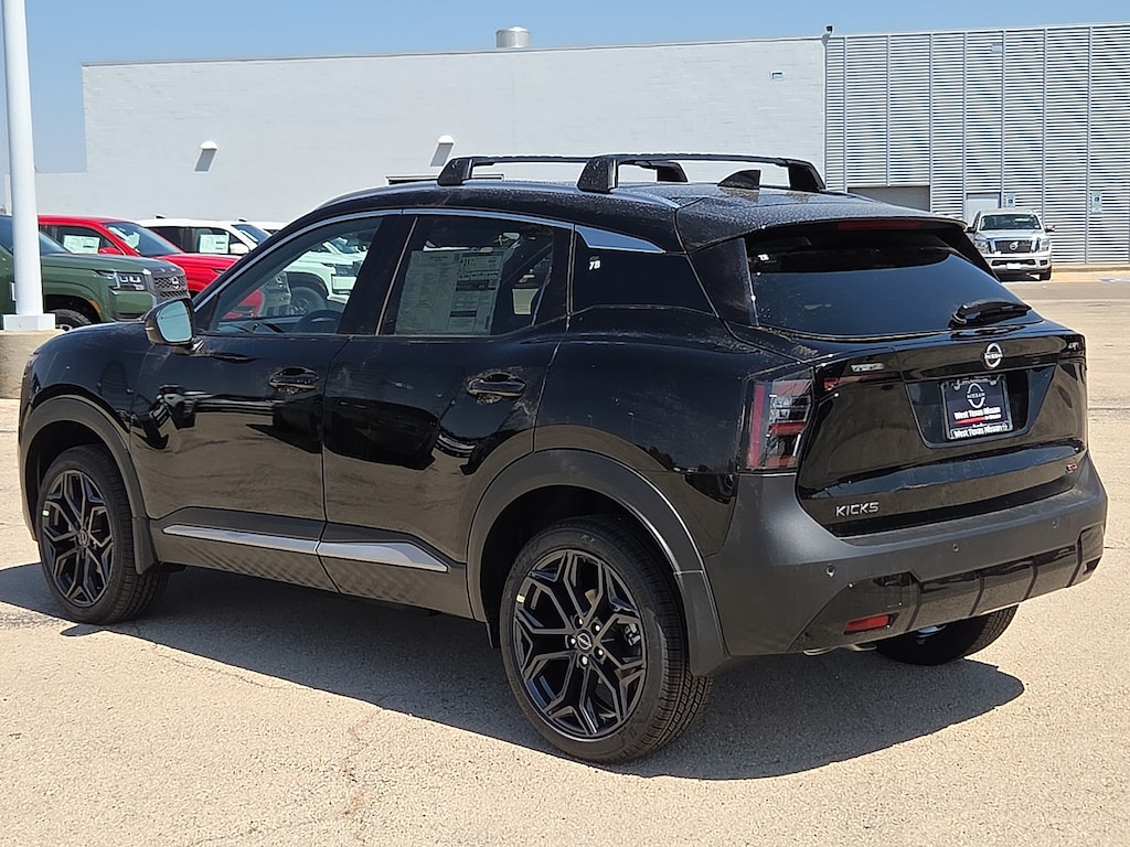 New 2026 Nissan Kicks SR Front-Wheel Drive