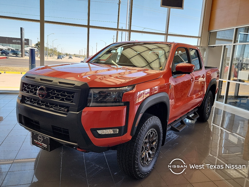 New 2026 Nissan Frontier PRO-4X w/R Package 4x4 Crew Cab 5 ft. box 126 in.