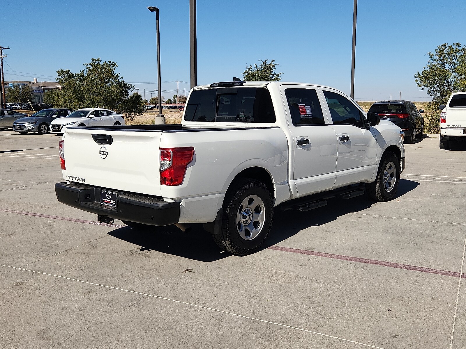 2023 Nissan Titan S Crew Cab photo 2