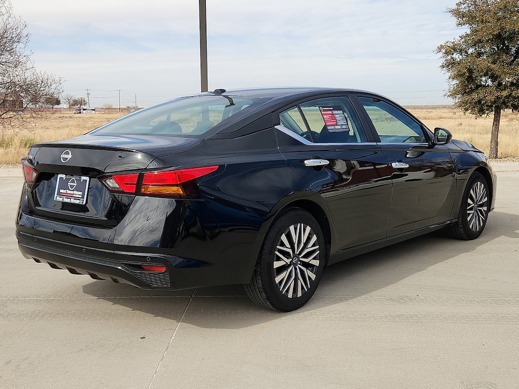Used 2025 Nissan Altima SV