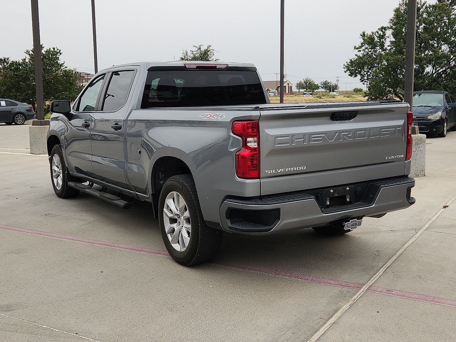 2024 Chevrolet Silverado 1500 Custom photo 2