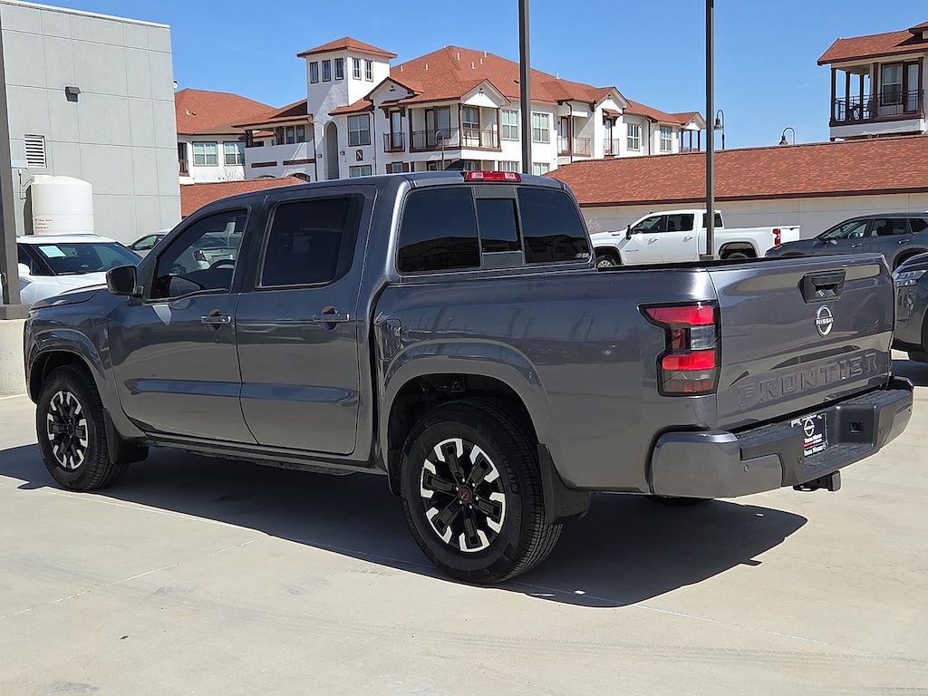 Used 2022 Nissan Frontier SV (A9) 4x2 Crew Cab 5 ft. box 126 in. WB