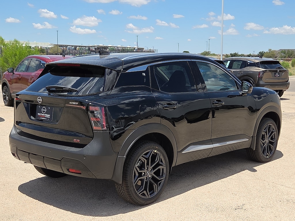 New 2026 Nissan Kicks SR Front-Wheel Drive