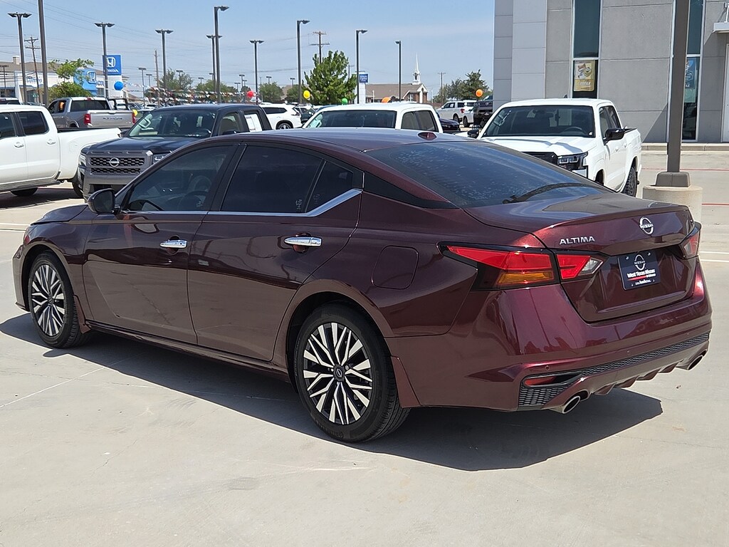 Used 2024 Nissan Altima 2.5 SV