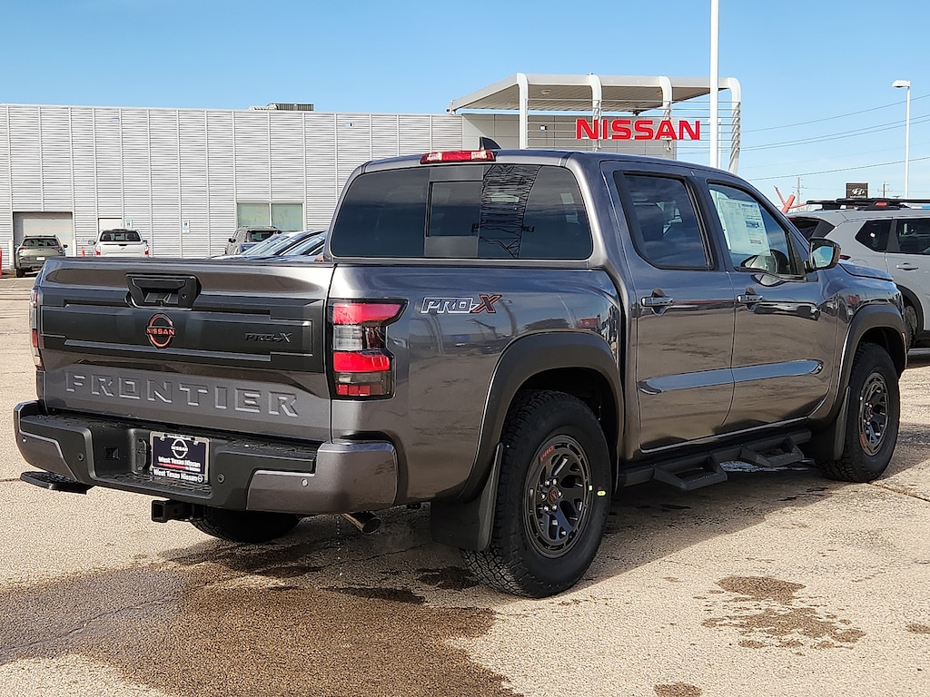 New 2026 Nissan Frontier PRO-X 4x2 Crew Cab 5 ft. box 126 in. WB