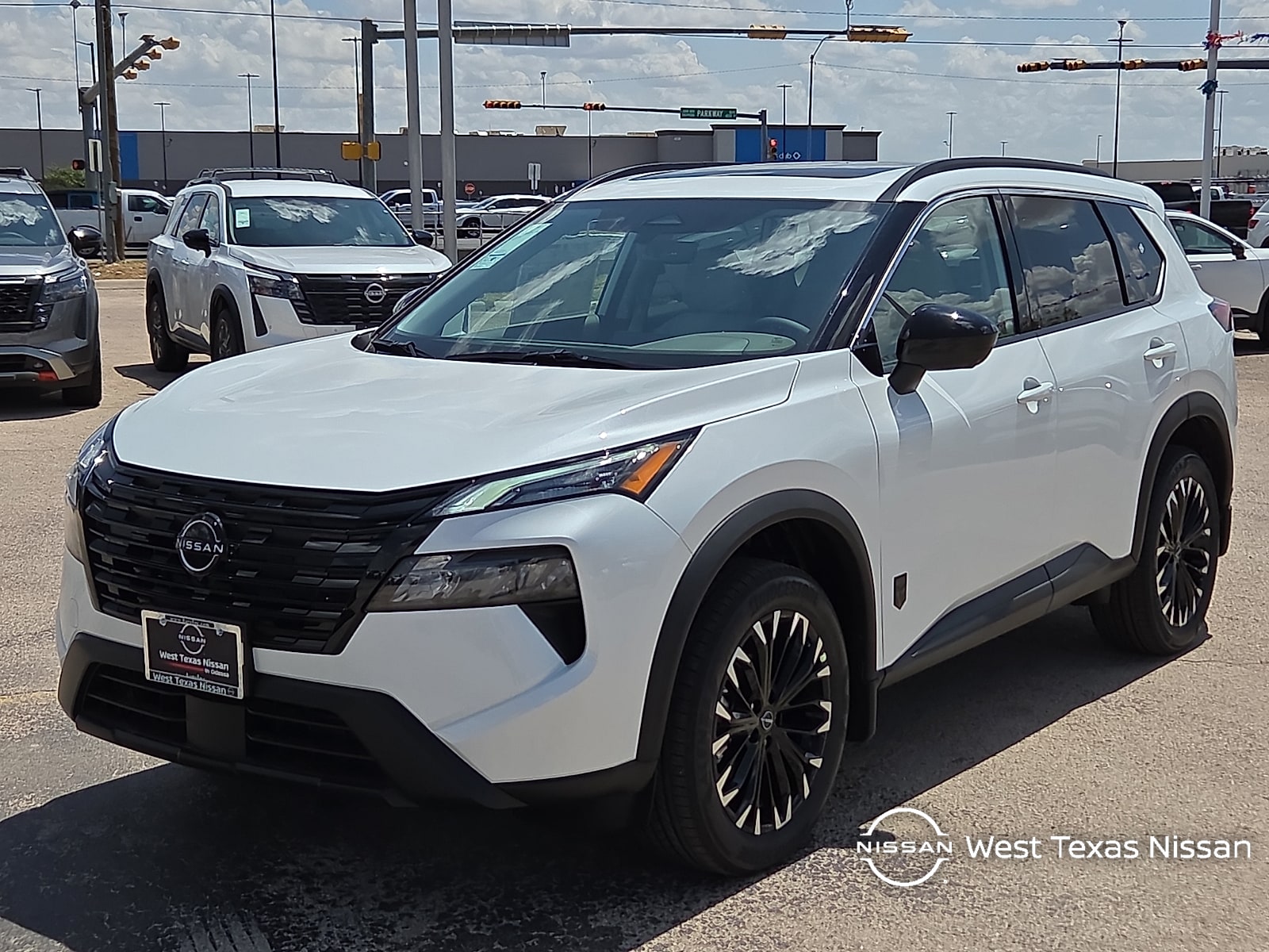 New 2026 Nissan Rogue Dark Armor Front-Wheel Drive 2026.5