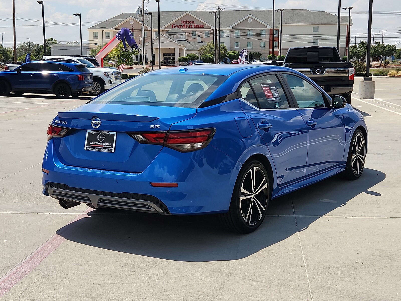 2023 Nissan Sentra SR photo 4