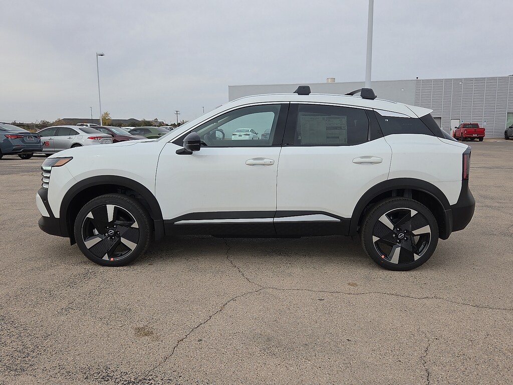 New 2026 Nissan Kicks SR Front-Wheel Drive