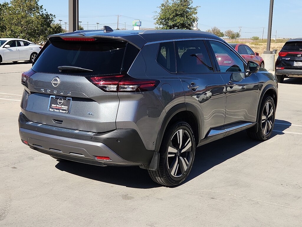 Used 2023 Nissan Rogue SL