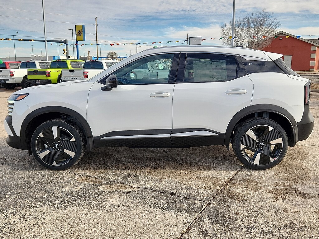 New 2026 Nissan Kicks SR Front-Wheel Drive