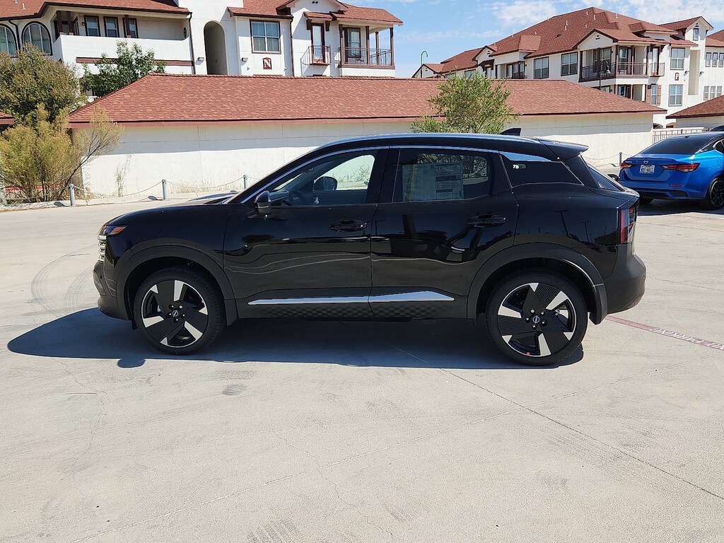 New 2026 Nissan Kicks SR Front-Wheel Drive