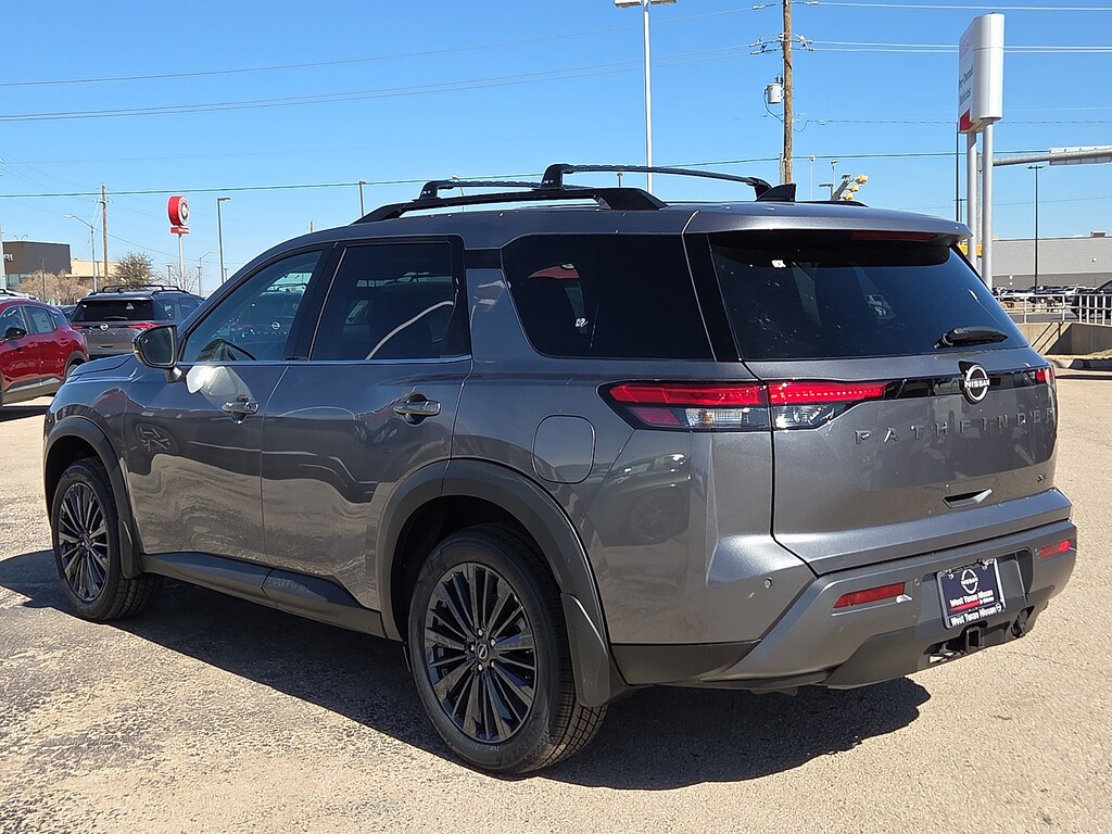 New 2026 Nissan Pathfinder SL Front-Wheel Drive