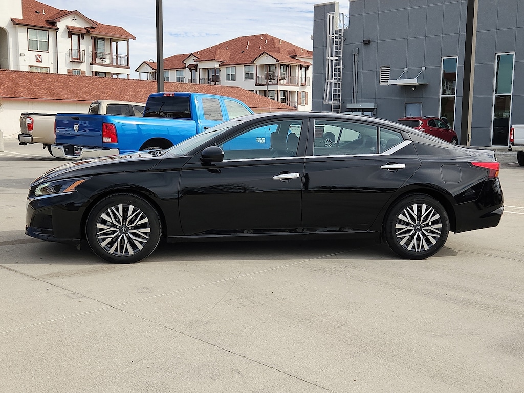 Used 2025 Nissan Altima SV
