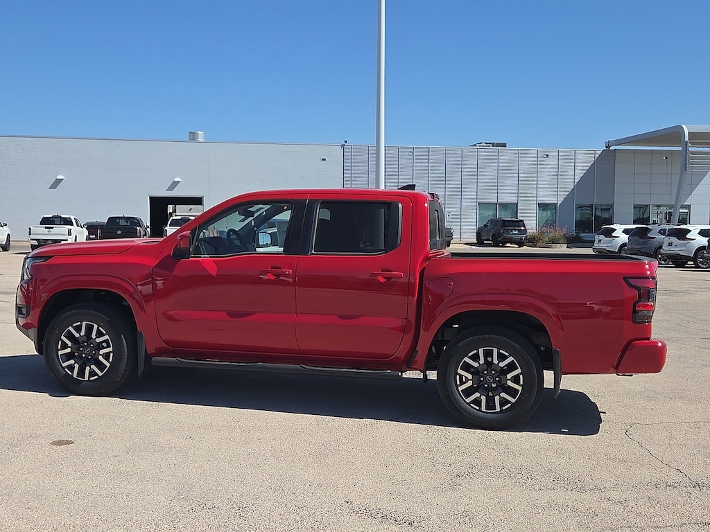 New 2026 Nissan Frontier SV 4x2 Crew Cab 5 ft. box 126 in. WB