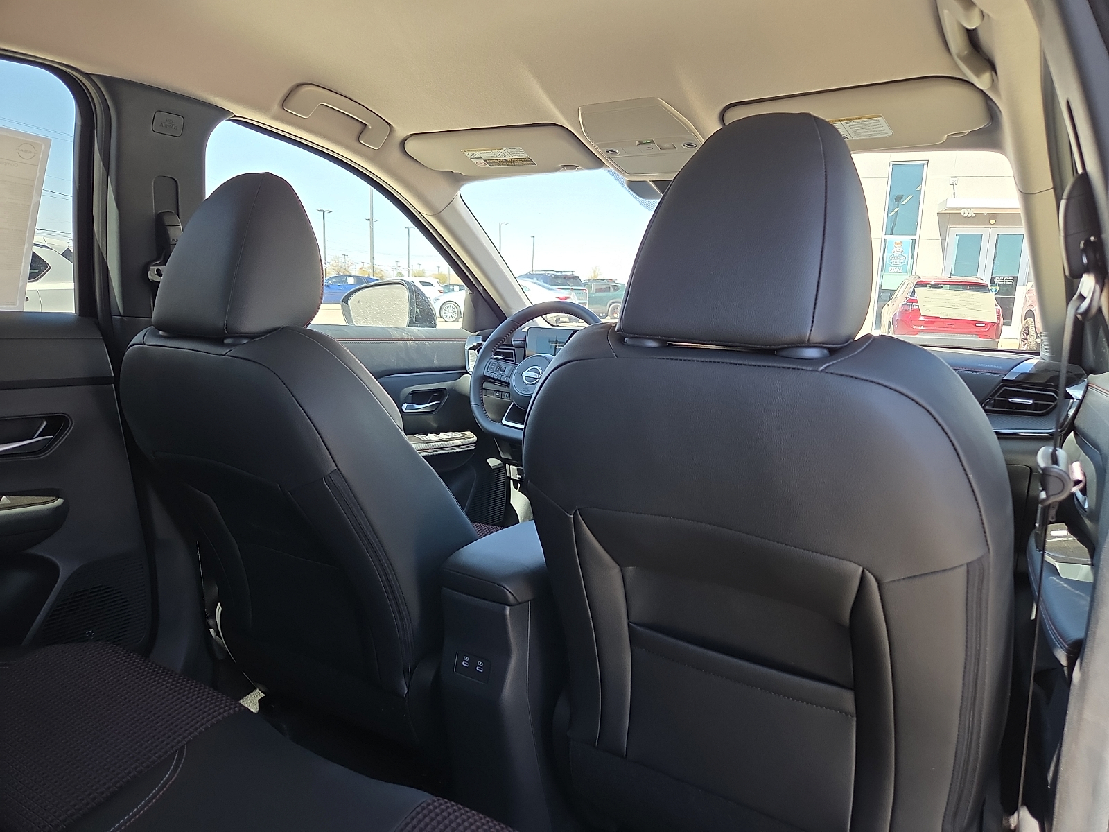 2026 Nissan KICKS SR - Photo 11