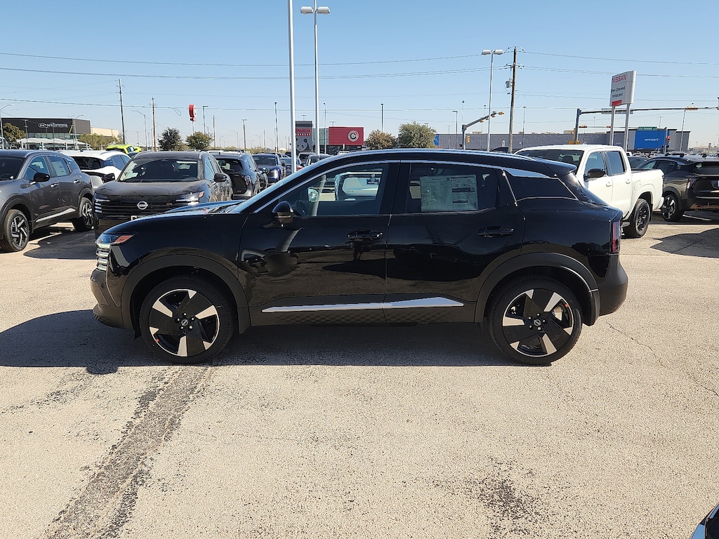 New 2026 Nissan Kicks SR Front-Wheel Drive