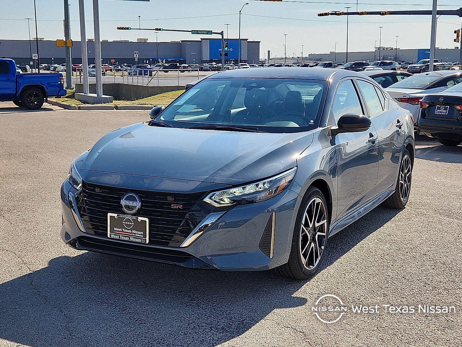 2025 Nissan Sentra SR's photo