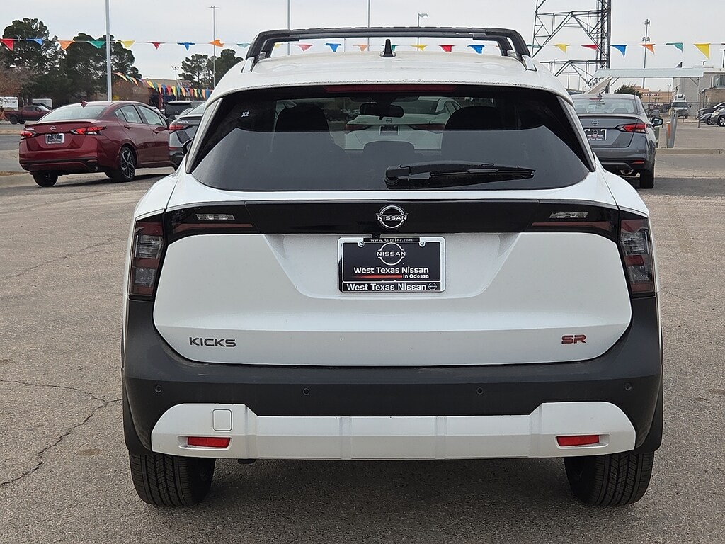 New 2026 Nissan Kicks SR Front-Wheel Drive