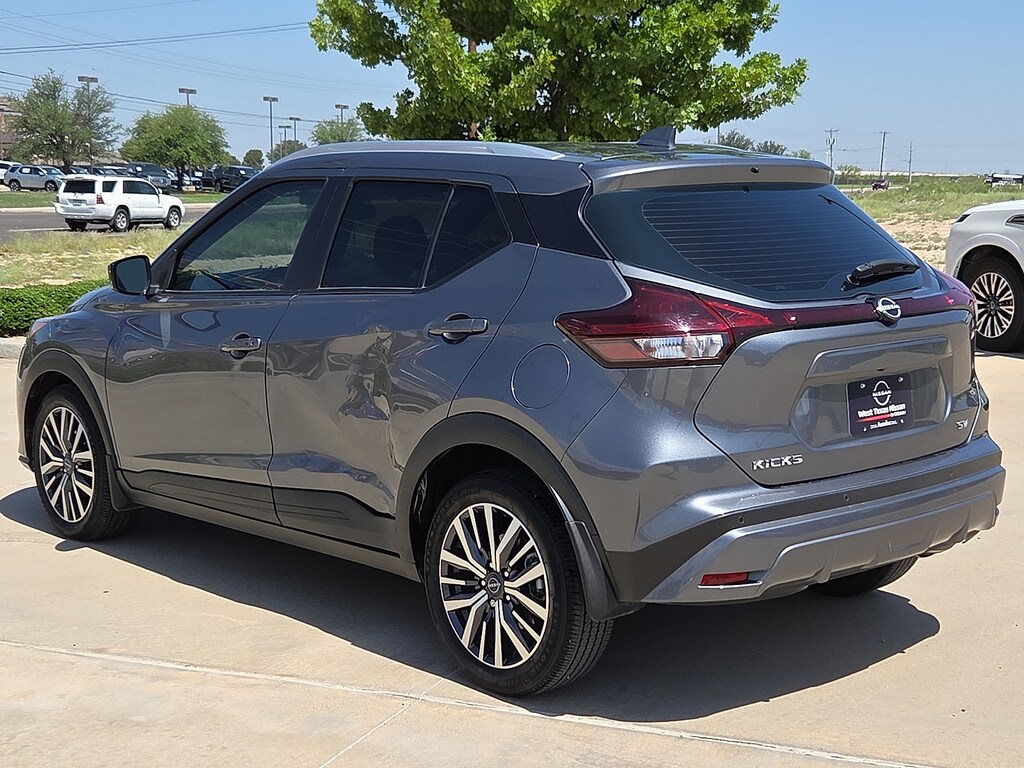 Used 2024 Nissan Kicks SV