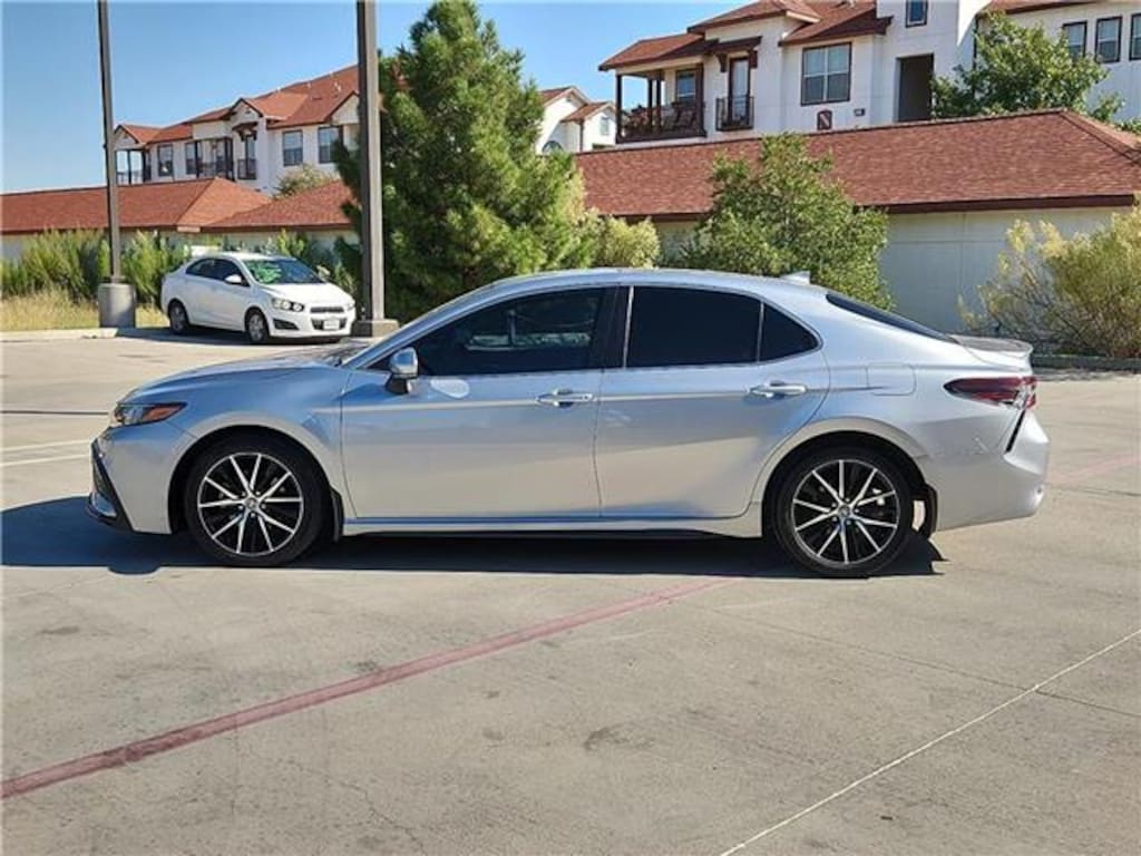 Used 2023 Toyota Camry SE Front-Wheel Drive Sedan