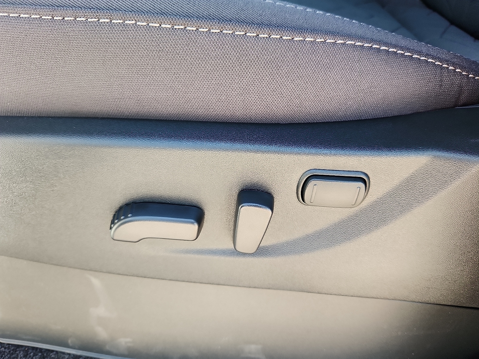 2026 Nissan Frontier SV - Photo 15