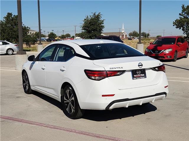 2023 Nissan Sentra SV photo 3