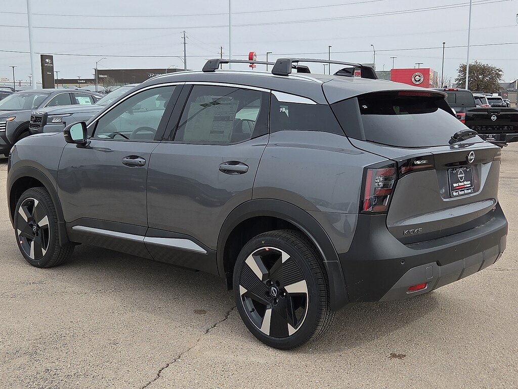 New 2026 Nissan Kicks SR Front-Wheel Drive