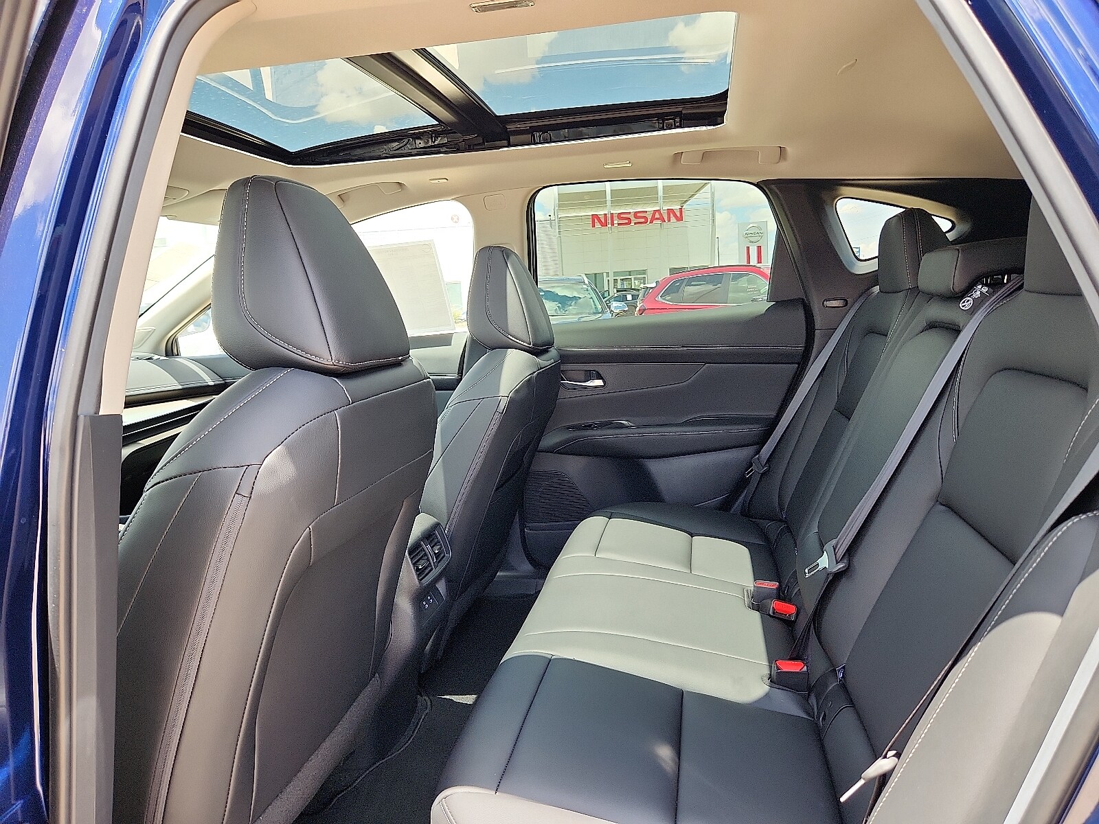 2025 Nissan Murano SL - Photo 11