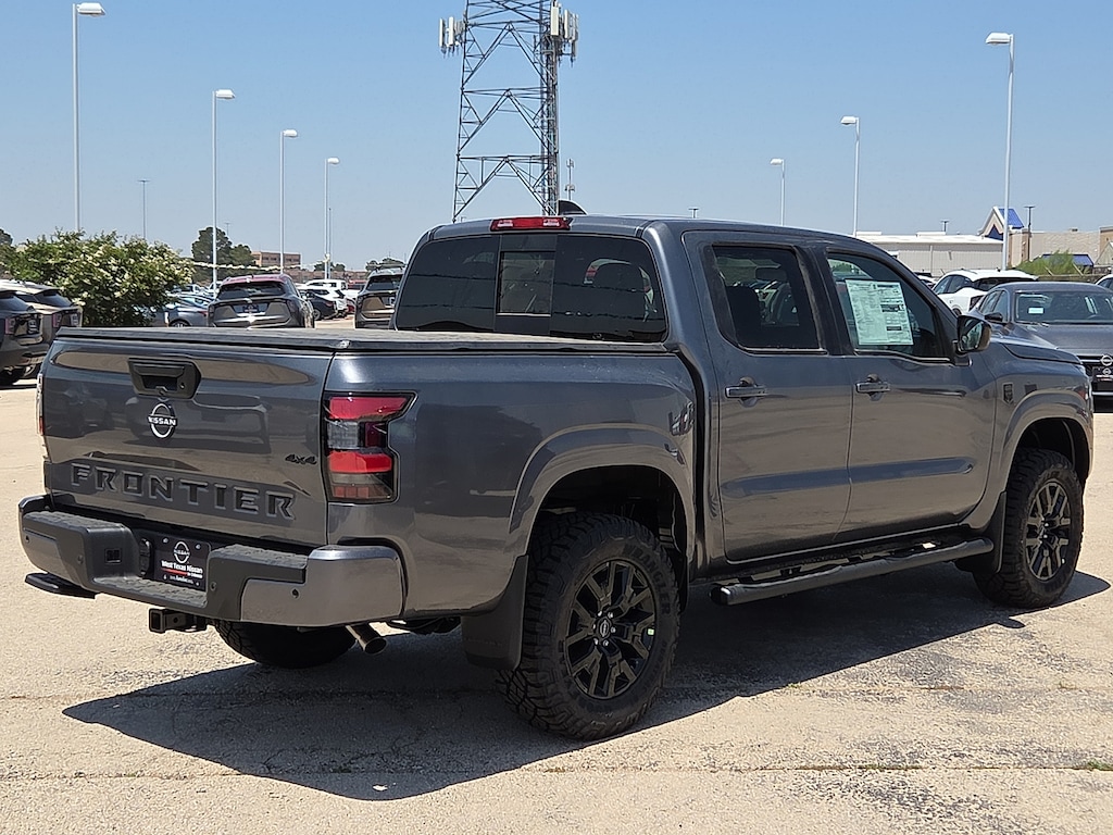 New 2026 Nissan Frontier SV 4x4 Crew Cab 5 ft. box 126 in. WB