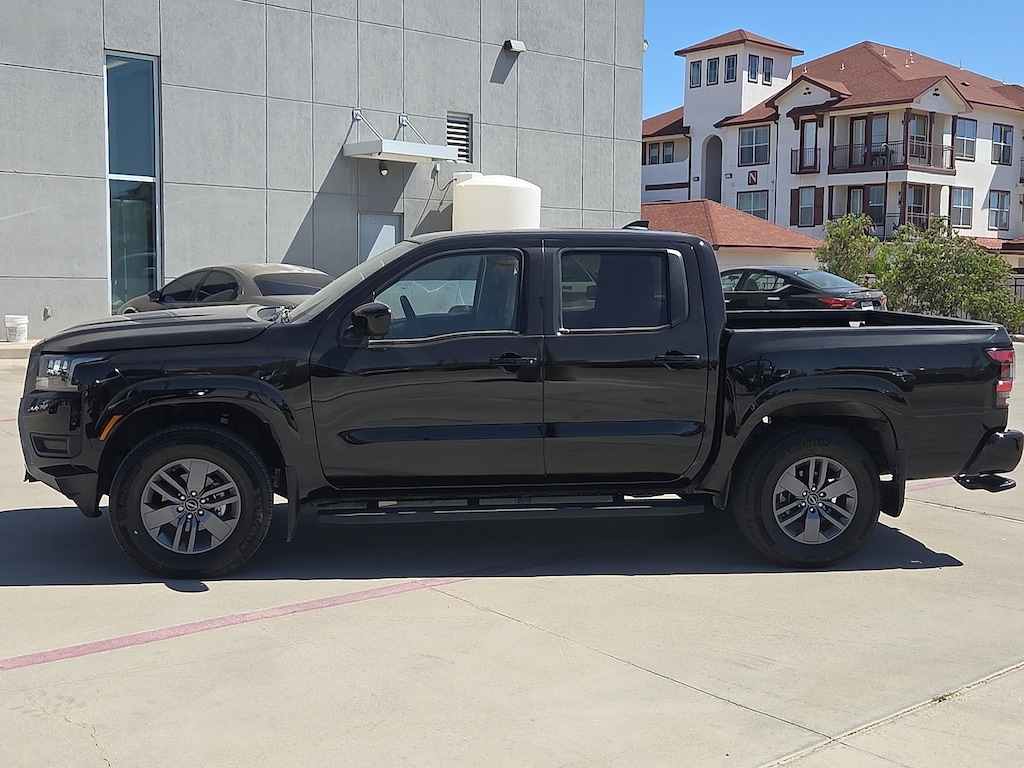 Certified 2026 Nissan Frontier SV 4x4 Crew Cab 5 ft. box 126 in. WB