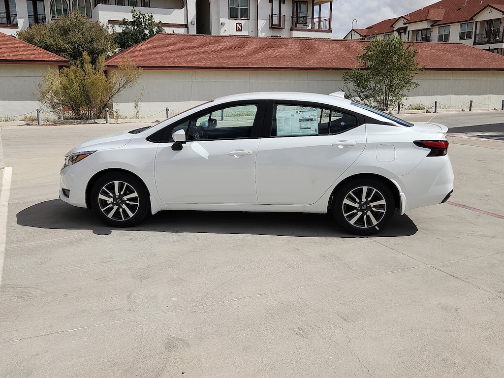 New 2025 Nissan Versa 1.6 SV