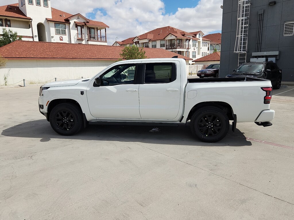 New 2026 Nissan Frontier SV 4x2 Crew Cab 5 ft. box 126 in. WB