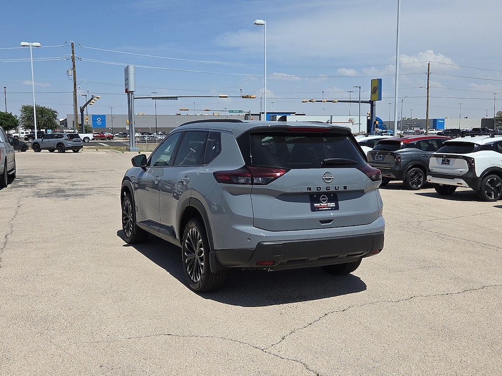 New 2026 Nissan Rogue Dark Armor Front-Wheel Drive 2026.5