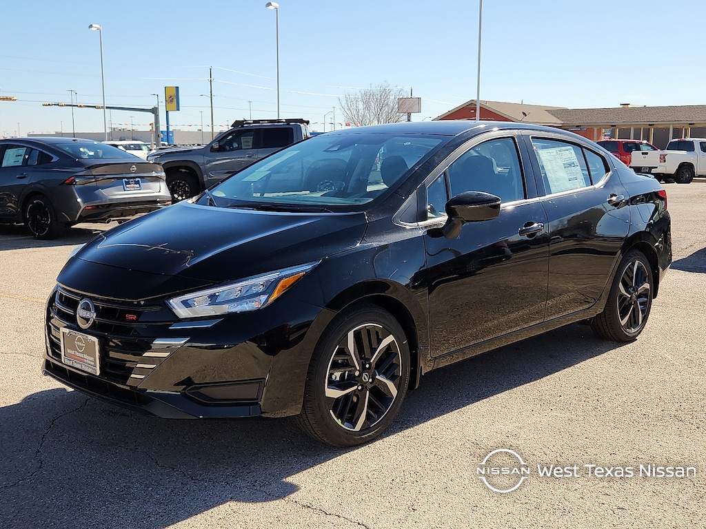 New 2025 Nissan Versa 1.6 SR