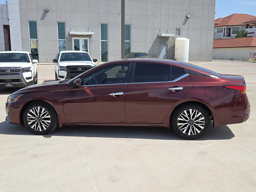 Used 2024 Nissan Altima 2.5 SV