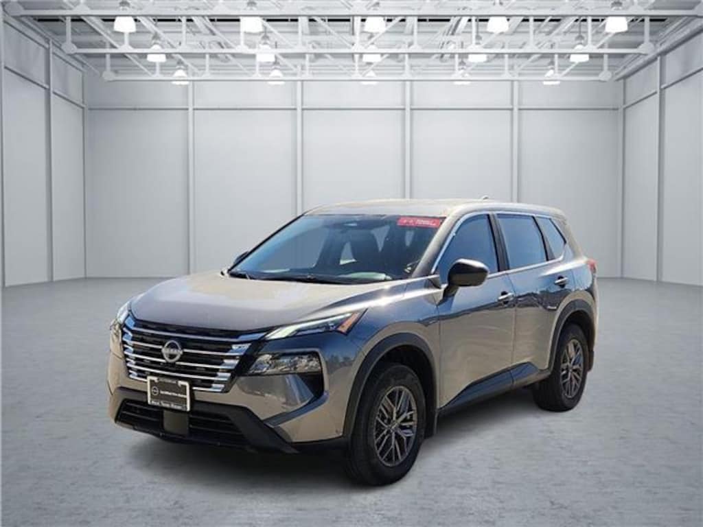 Used 2026 Nissan Rogue S Front-Wheel Drive