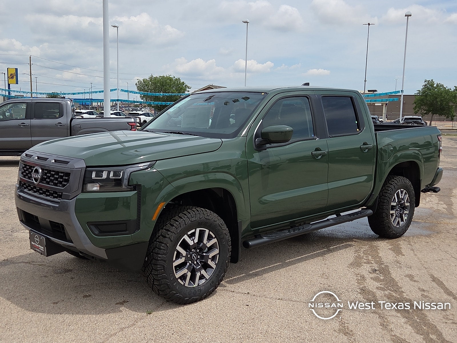 New 2026 Nissan Frontier SV 4x4 Crew Cab 5 ft. box 126 in. WB