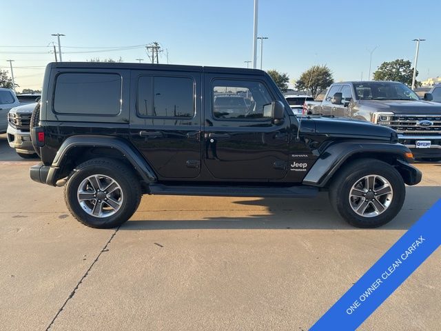 2022 Jeep Wrangler Unlimited Sahara photo 2
