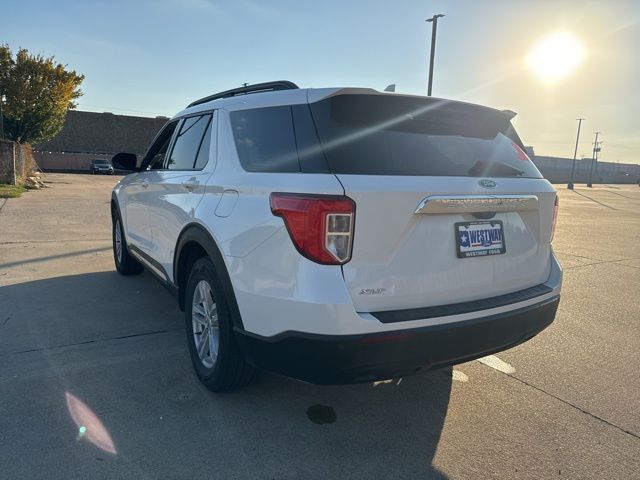 2022 Ford Explorer XLT photo 3