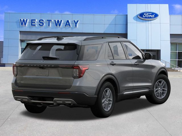 2025 Ford Explorer photo 3