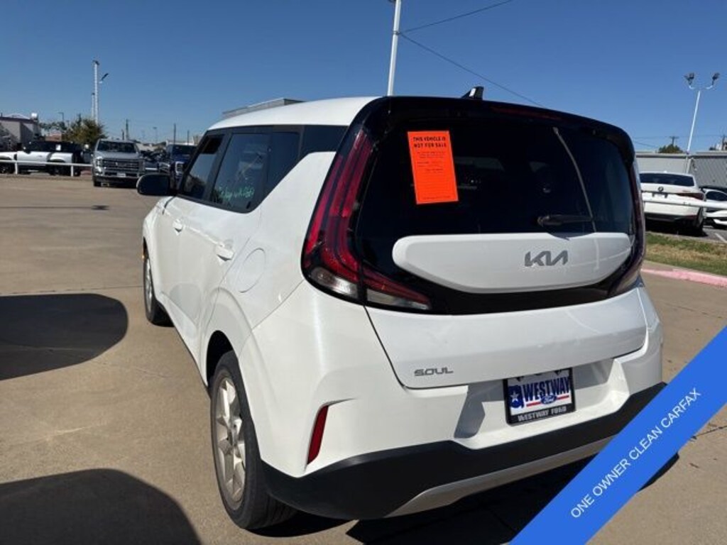 Used 2024 Kia Soul LX Hatchback