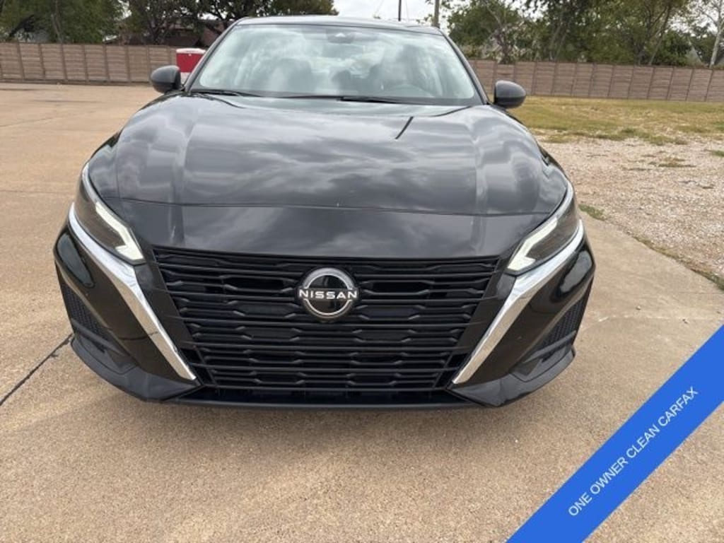 Used 2024 Nissan Altima 2.5 SV Sedan