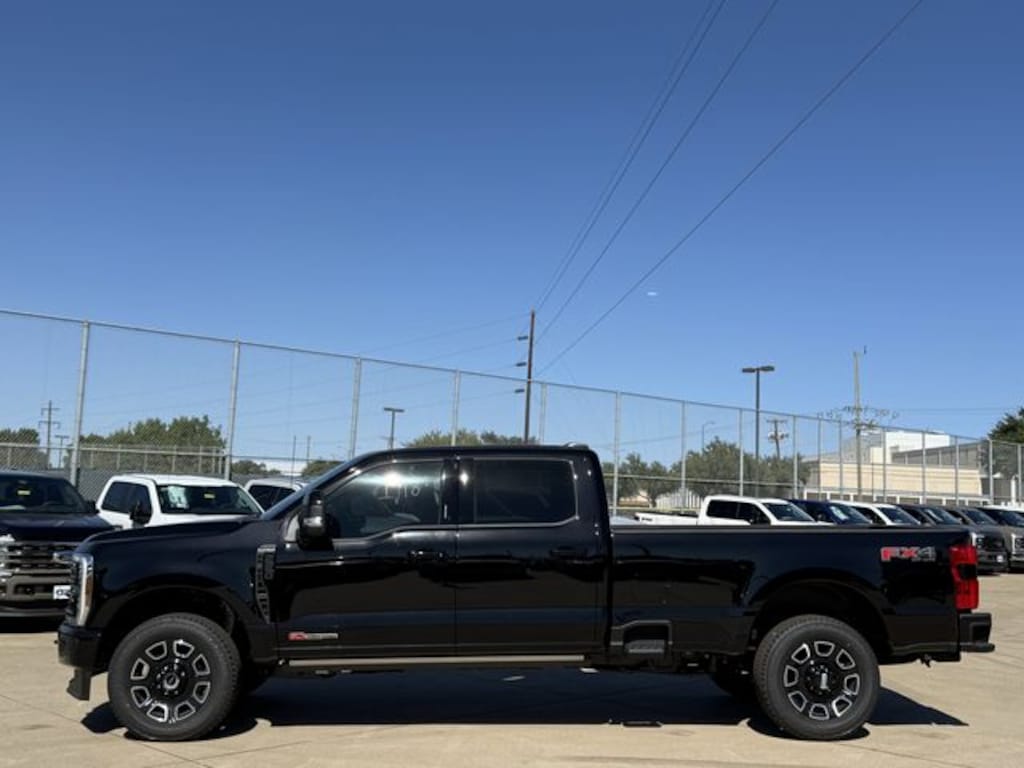 New 2026 Ford F-350 Platinum Truck Crew Cab