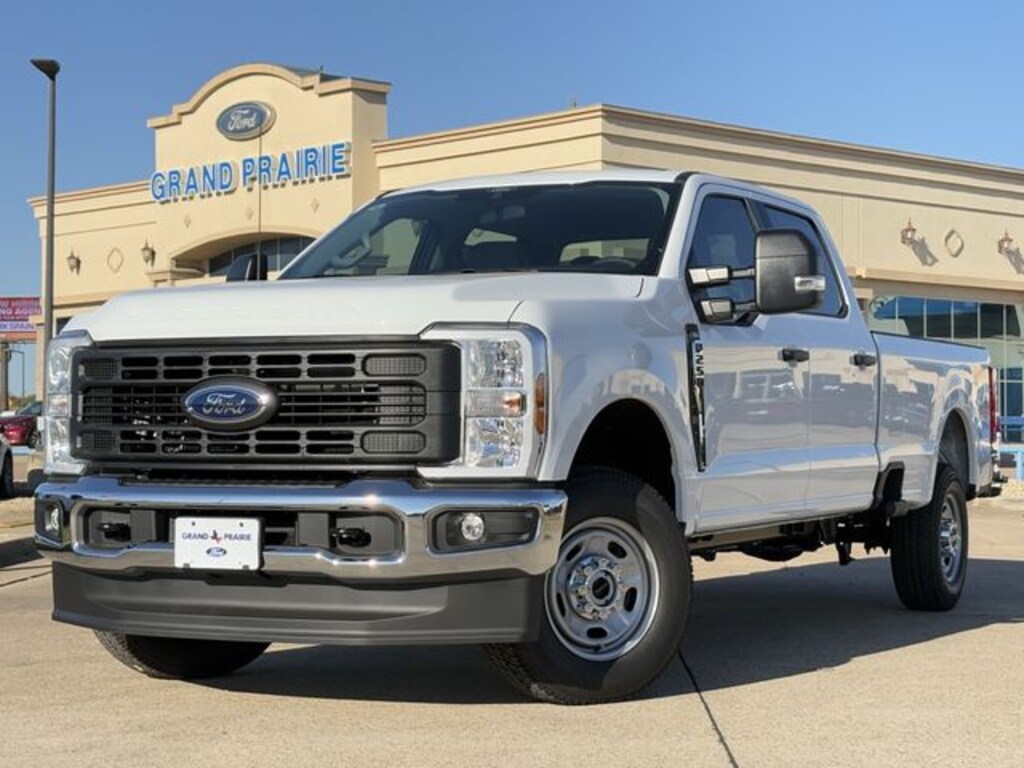New 2026 Ford F-250 XLT Truck Crew Cab