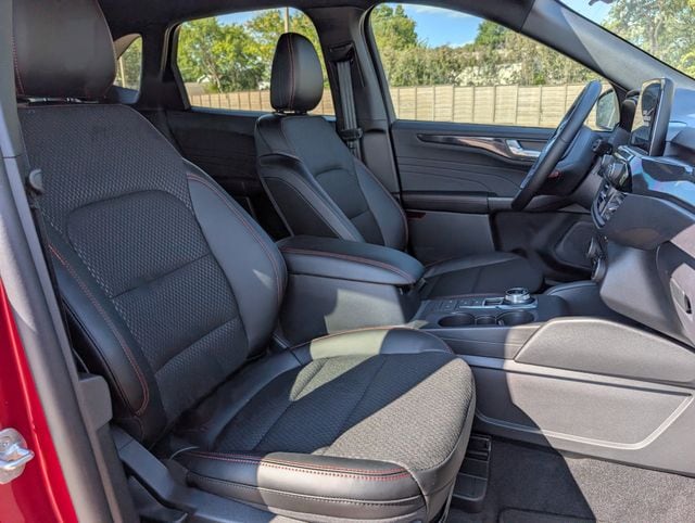 2026 Ford Escape ST-Line - Photo 24