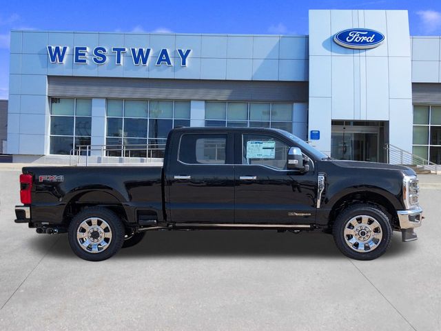 2025 Ford F-250 Lariat photo 2