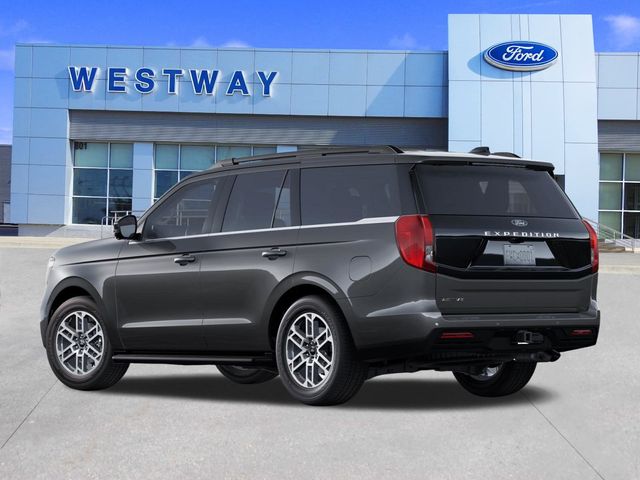 2025 Ford Expedition photo 2