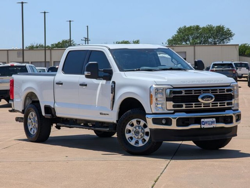 Used 2023 Ford F-250 XLT Truck Crew Cab